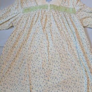 Celestrial Dreams Green and Blue Nightgown